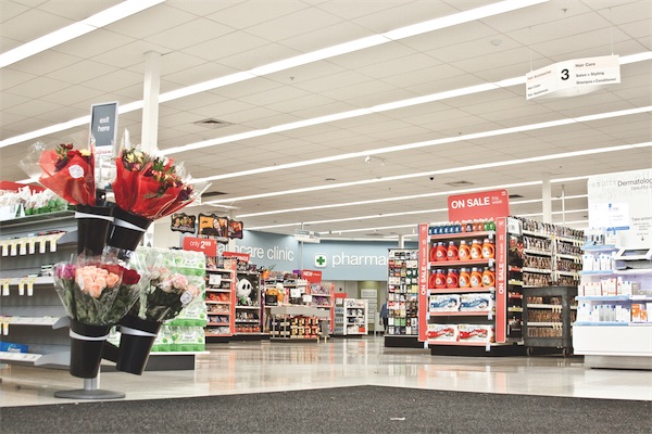 ￼Part of Walgreen’s reorganization of the interior store was opening up the aisles to have a clear, unobstructed path to the pharmacy, which, according to Walgreen’s officials, is a primary stop for shoppers. (Photo by Chris LaPelusa/Sun Day)