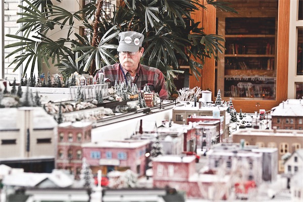 Model Railroad Club Member Bruce Thompson officiates train operations. (Photo by Chris LaPelusa/Sun Day) (Photo by Chris LaPelusa/Sun Day)