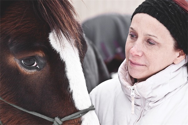Stardust Sanctuary owner Laurie Kay rescues animals like Tika (horse above), who had a head injury when Kay received her. Together, Kay and her rescued animals help people in various healing processes, especially those battling Alzheimer’s. (Photo by Chris LaPelusa/Sun Day)