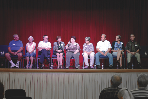 Residents compete in the first spelling bee held in Sun City in six years, hosted by Illinois State Representative Steven Andersson. The three winners move on to a final competition where they’ll compete against other winners from neighboring communities. (Photo by Chris LaPelusa/Sun Day)