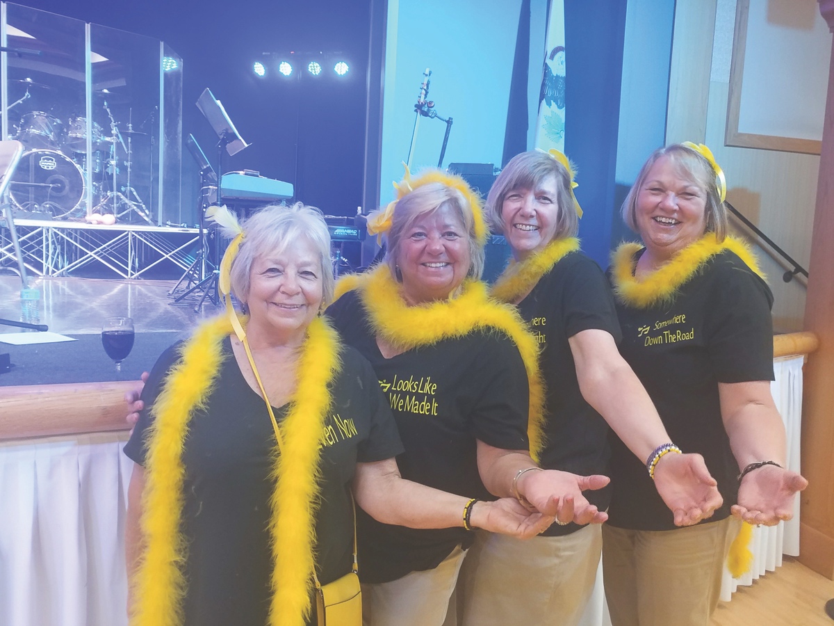 Fanilows (L to R) April Nystrom, Jill McEvoyd, Dawn Robinson, and Robin Dunda. (Photos by Christine Such/Sun Day)