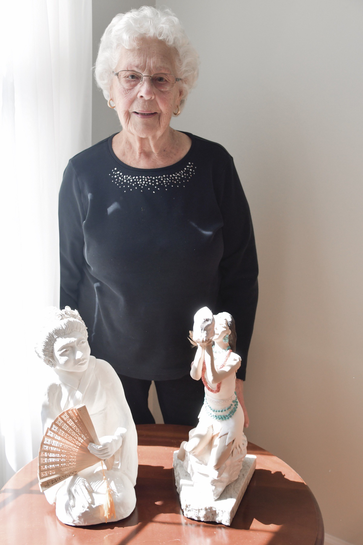 95-year-old Amy Rohr started her artistic endeavors as a cake decorator. Years later, she applied those same skills to sculpting and produces beautiful pieces that can be seen in Prairie Lodge. (Photos by Christine Such/My Sun Day News)