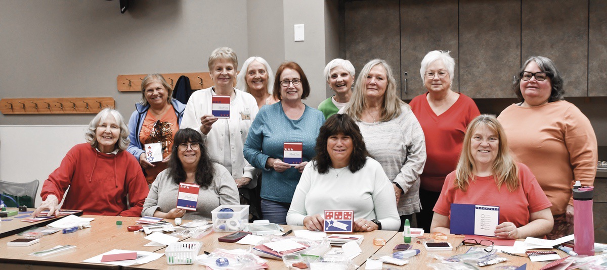 Crafting Memories Club display their Work of Thanks cards for Veterans of Sun City. (Photo by Christine Such/My Sun Day News)