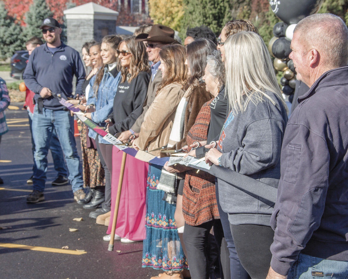 Shops on Main vendors stand ready for the ribbon cutting. (Photo by Tony Pratt/My Sun Day News)