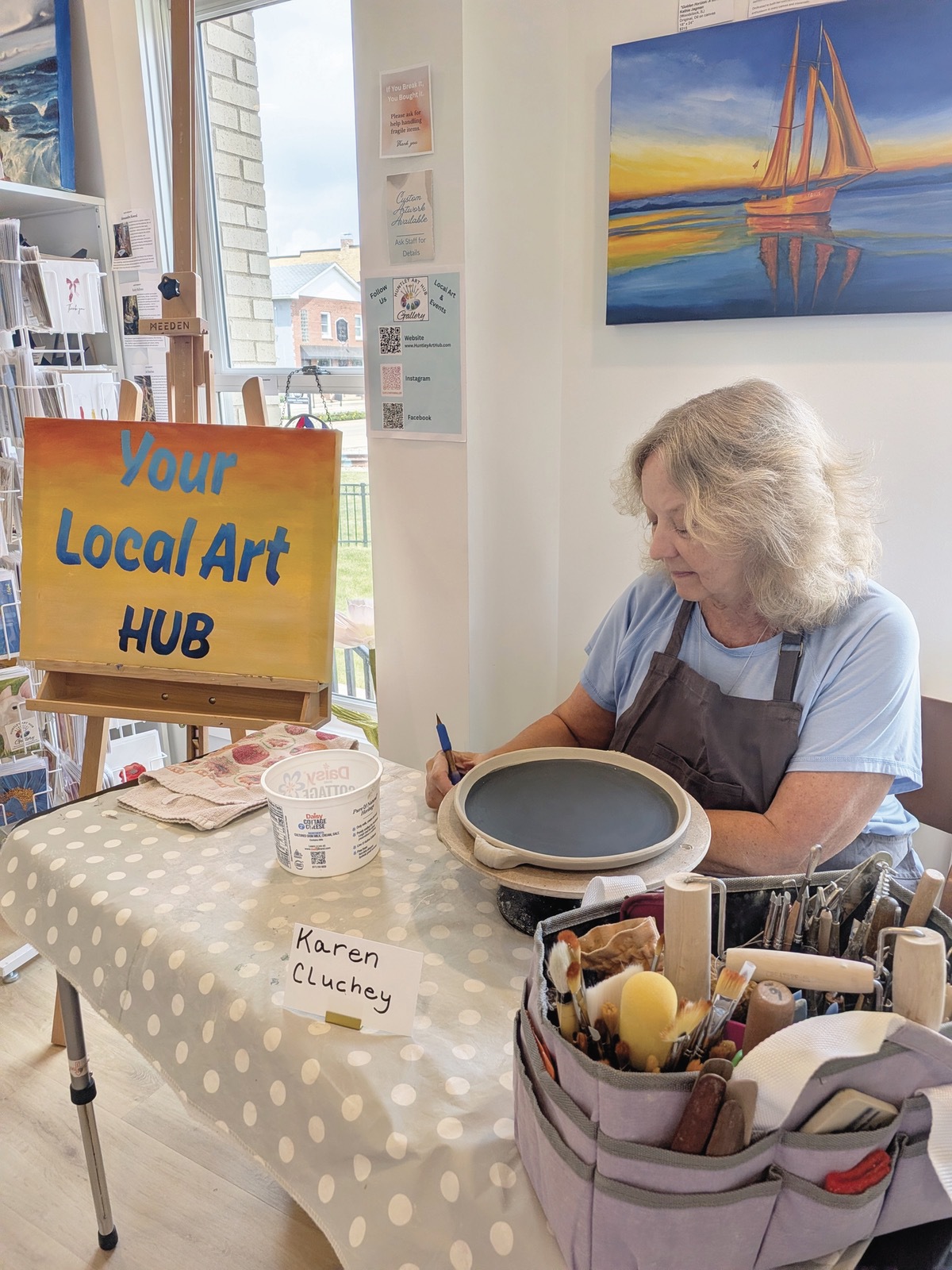 Sun City resident and artist Karen Cluchey demonstrates sgraffito, pottery carving, live at the Huntley Art Hub.